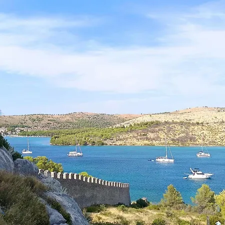 Panorama *